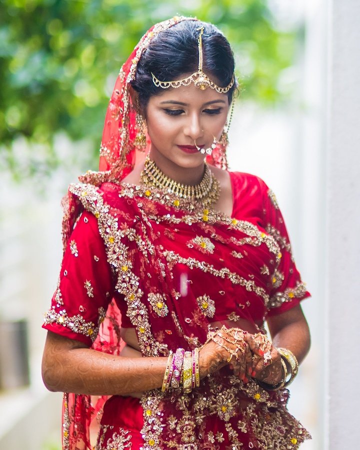MunnaVaddi's tweet photo. Who doesn't want to look pretty on their big day..
#wedding #weddingdress #weddingrituals #marwadiwedding #makeupmakeover #krasna #hyderabadgirls #redsaree #lovetowardsphotography #gettingready #candid #photography #teamcanon #sigmalovers #traditional #pheras https://t.co/Hq8r7VJycY