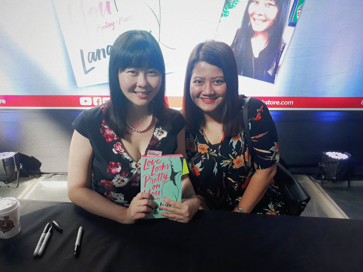 mariagraciasy's tweet photo. It was nice to finally meet you @langleav Indeed a birthday gift! ๐๐ค #TeamAlabang #LangLeavInPH #NBSAlert https://t.co/yxNiDXl0wk