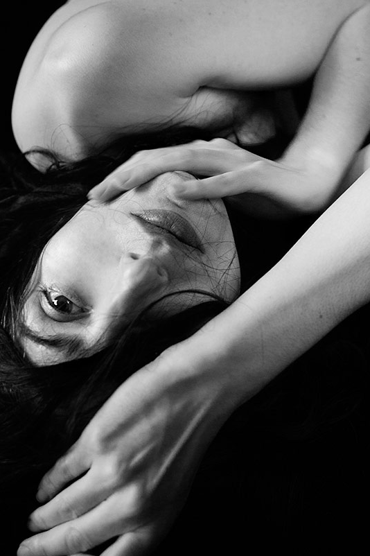 jatustein's tweet photo. #NinaAiArtyan Self-portrait #c2014 #photography https://t.co/oT8e3dpSNE