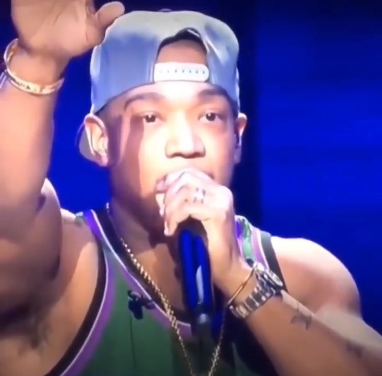 #jafool ...#crickets #tumbleweed

#giantcricketonatumbleweed