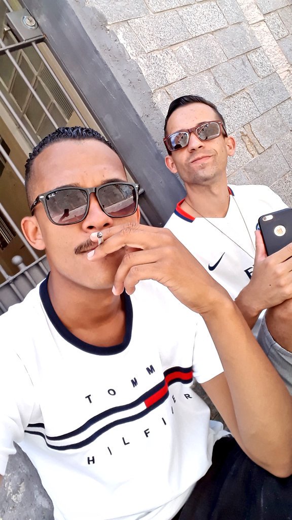 JunaoS's tweet photo. 😎 https://t.co/wkAgIftc5i