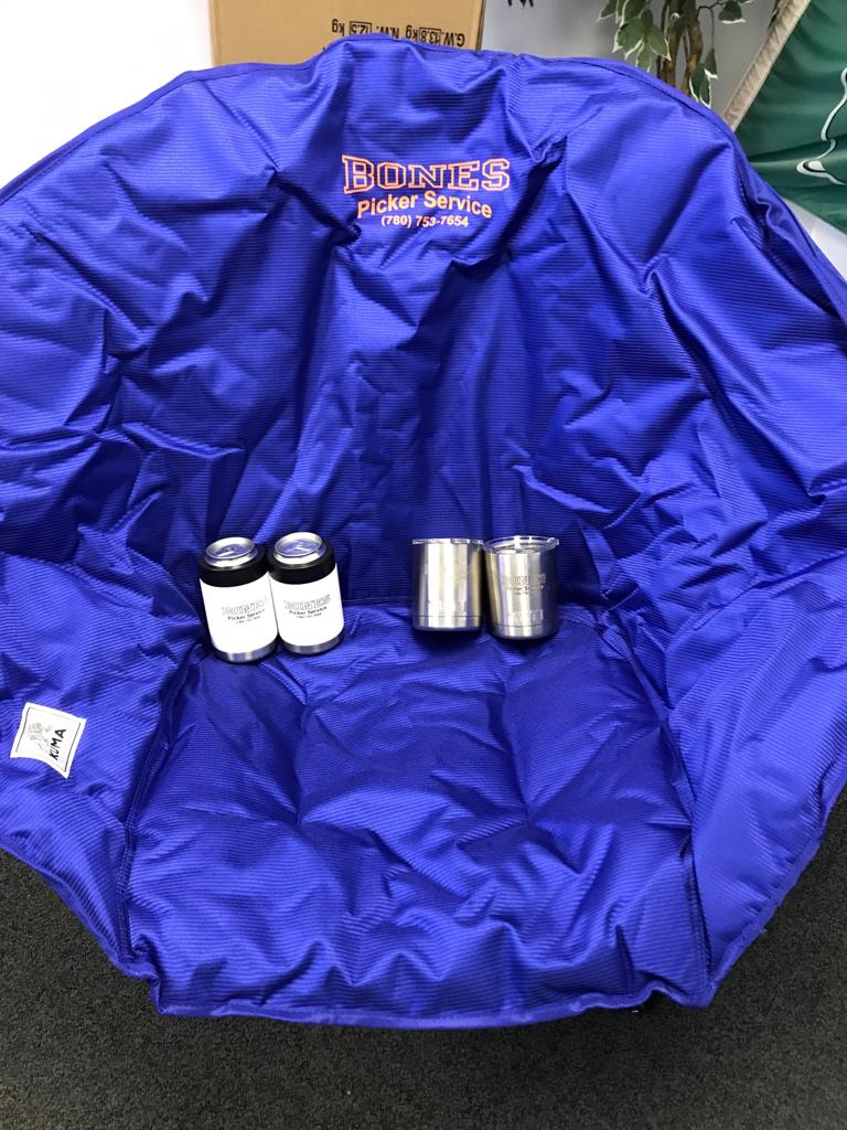 MacklinFootball's tweet photo. Auction Item: Thank you to Bones Picker Service for the donation of Lawn chairs and Yeti cups. https://t.co/hqrf5MCa74