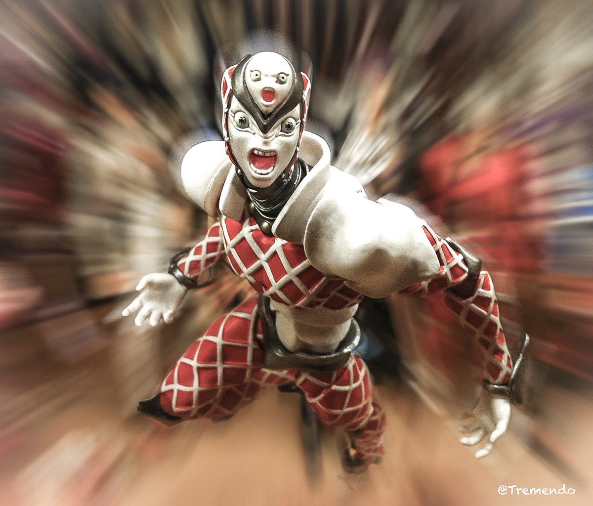 super action statue king crimson