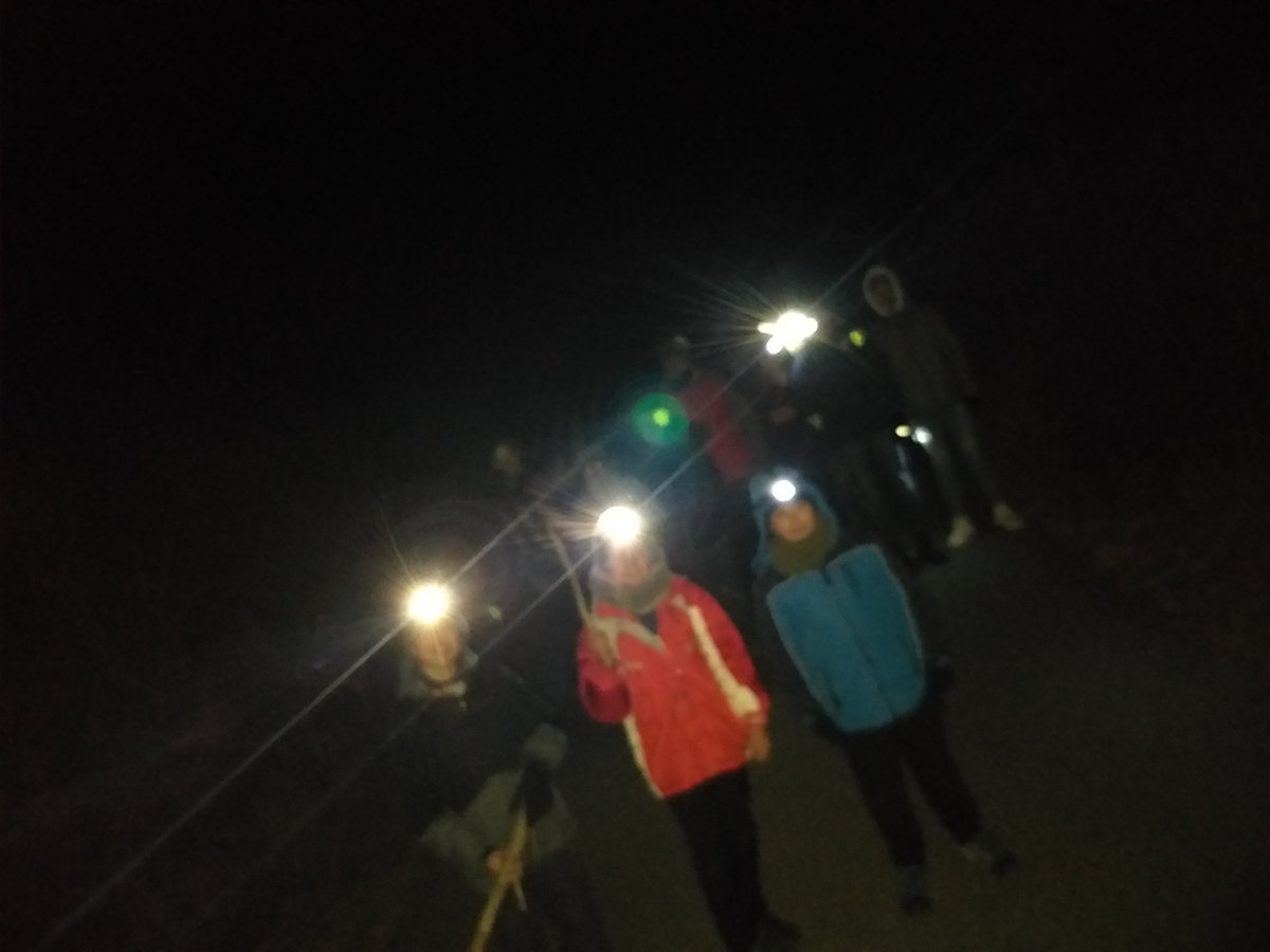 OJEGUADARRAMA's tweet photo. Magnífico fin de semana de convivencia y naturaleza en el albergue de Tablada (Guadarrama). Hemos hecho prácticas de alpinismo, ruta nocturna y diurna y velada de animación! @OJE_oficial https://t.co/YD2ef4KnCe