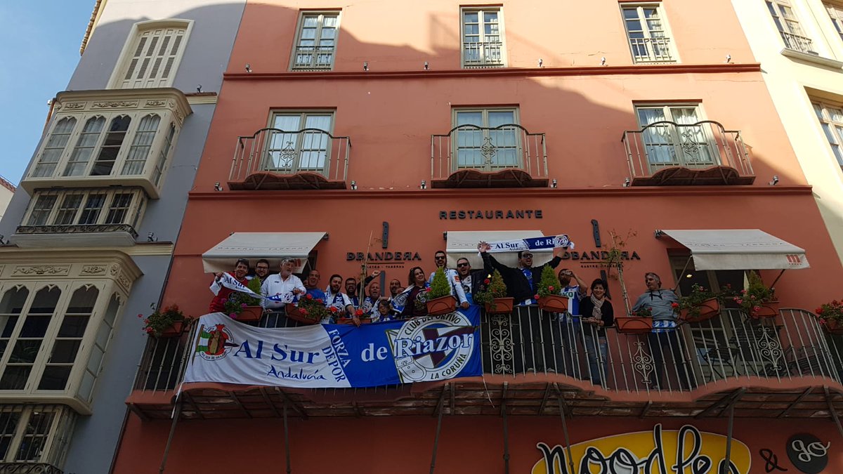 SurdeRiazor's tweet photo. ¡Aquí estamos, tus hinchas no fallamos! #ASDR1819 https://t.co/cEZgIoR91v