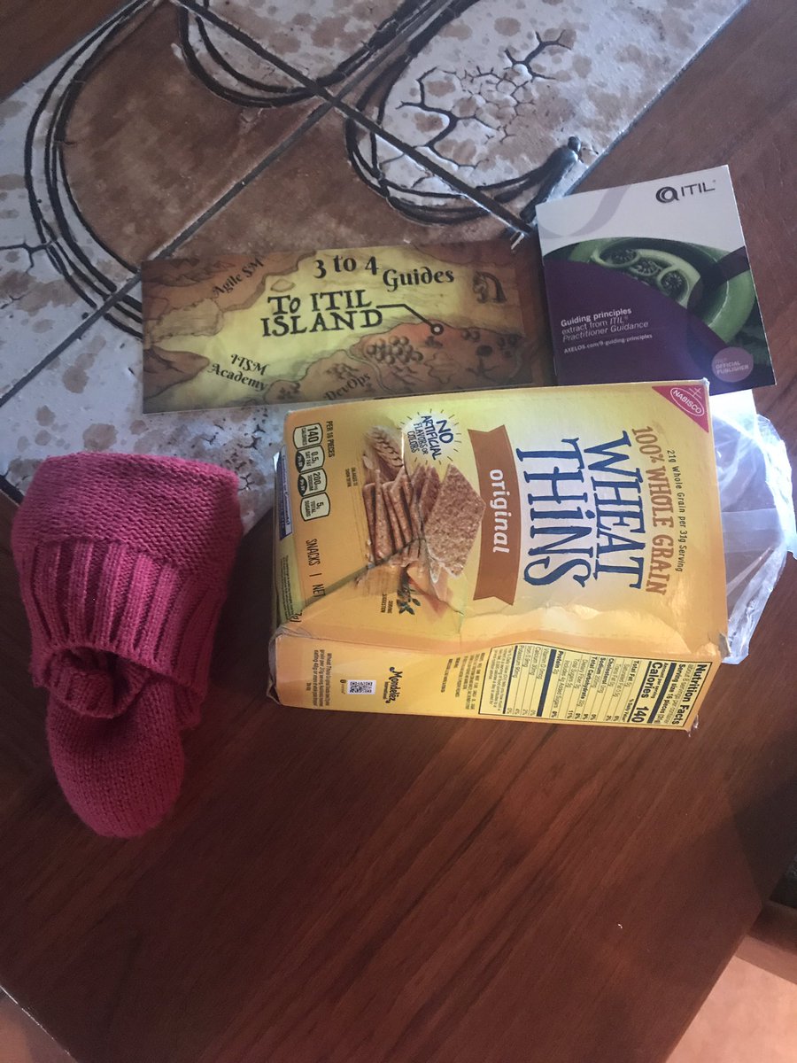 HandmaidsUp's tweet photo. ๐ this sums up my trip to #Vegas #Pink19 Iโm so glad to be home in Florida! ๐ด๐งโโ๏ธ๐ดโโ ๏ธ https://t.co/fTggrc2yH0