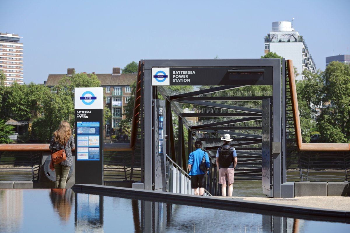 BatterseaPwrStn's tweet photo. Did you know the quickest way to central London from Battersea is with MBNA @thamesclippers? Hop on board from our very own pier at #BatterseaPowerStation, and get to Embankment in 15 mins, London Bridge in 20 mins and Canary Wharf in 40 mins 👉 https://t.co/VCHPozeDsw https://t.co/qsTytYDkRq