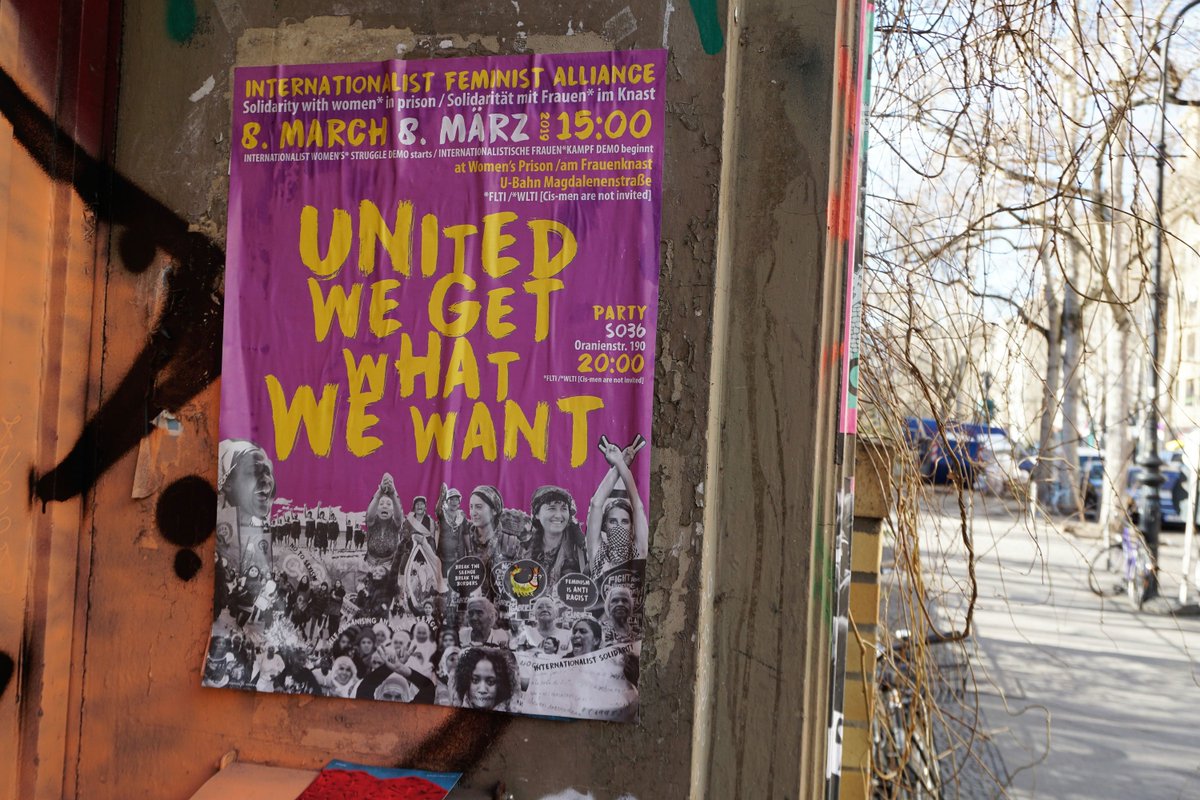 rp_berlin's tweet photo. Heraus zum feministischen Streik am 8. März! Plakate von @of_feminists @FemStreik und @she_claim zu #8M2019 verschönern das Straßenbild in Berlin-Kreuzberg. #femstreik #feminismus https://t.co/yvbMlONgvi