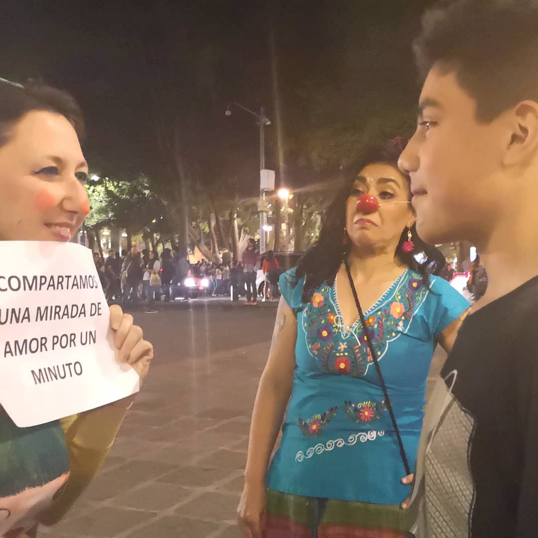 Doctorpayasoac's tweet photo. En el marco del #clowntrip en México, se unen el Instituto Gesundheit de Patch Adams y Doctor Payaso AC #flashmob2019 #Coyoacán
#soytotalmentepayaso #felicidadquesirve #somosmedicina #sanarconamoryalegría https://t.co/pFr1drdv4W