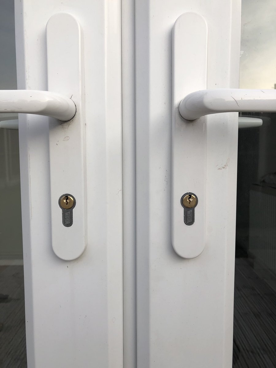 lockforceliv's tweet photo. Lock changes for a customer in Norris Green, Liverpool after they bought a new house and wanted new locks as they didn’t know who else had key. As standard we only use snap safe as standard #lockforce #locksmith #liverpool https://t.co/wPqh4Kl3Cj https://t.co/nxZo3HzvrQ