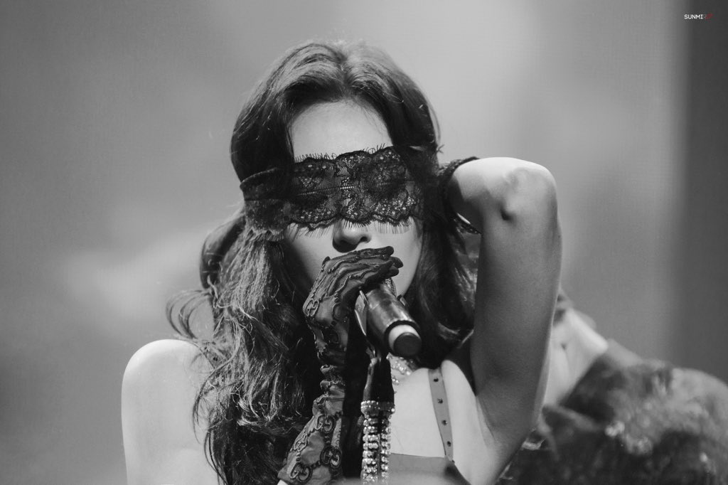 2sunmiro's tweet image. [190224] 선미 1ST WORLD TOUR WARNING ⚠️
Life is so curved ⚠️
#선미 #sunmi #SUNMI #곡선