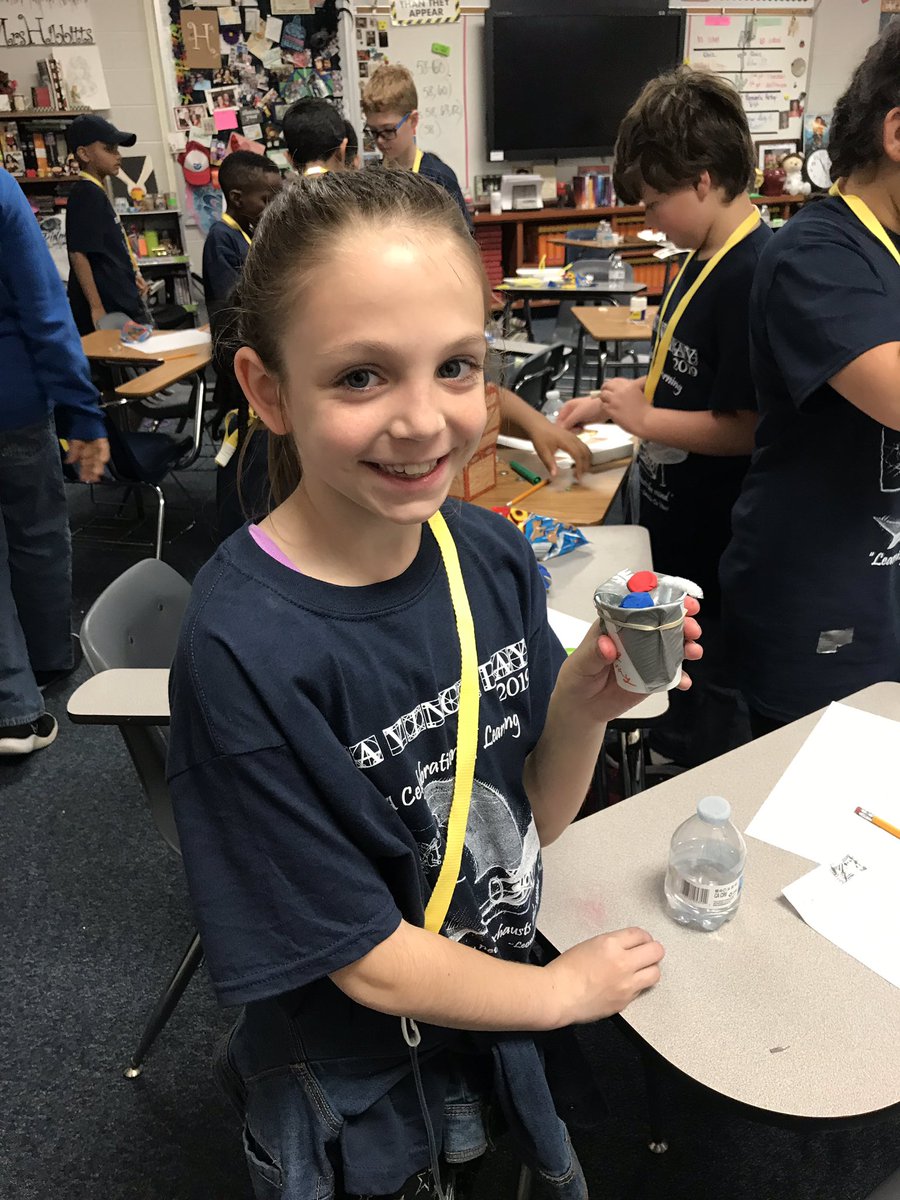 MrsVanSickle5's tweet image. Ideating &amp;amp; Creating! What a fun day! So many smiles! @cyfairMillsap #CfisdSpirit #DaVinci19 #ItsWhatMustangsDo