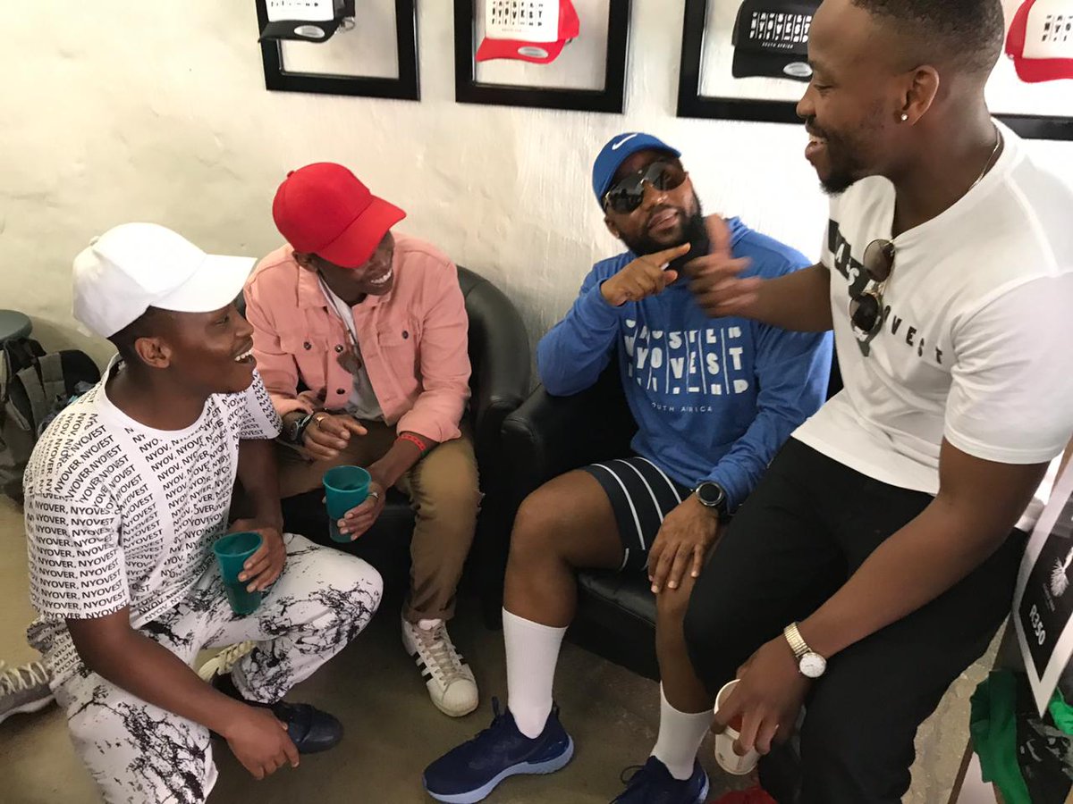 Sekzin_sa's tweet photo. Us telling @casspernyovest that he's Chilling with TRIPLETS!! (I'm one of them😏) @ItsTripleS_SA !! Dankie Mufasa 🦁!! you such an inspiration bro🤞🏽😩! Bless you forever 🙏🏽🔥🔥 https://t.co/NBHh7MIQUj
