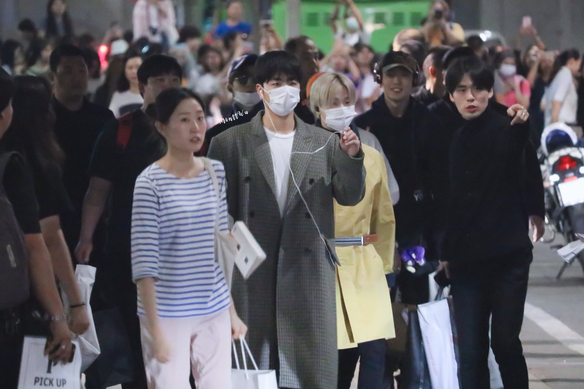 mochymj's tweet photo. จุนเน่ของพี่ ㅠㅠㅠㅠㅠㅠ 💓 #iKON #아이콘 #WelcomeiKONtoThaiGalaxy #구준회 #JUNHOE https://t.co/cQiLn7fnTV
