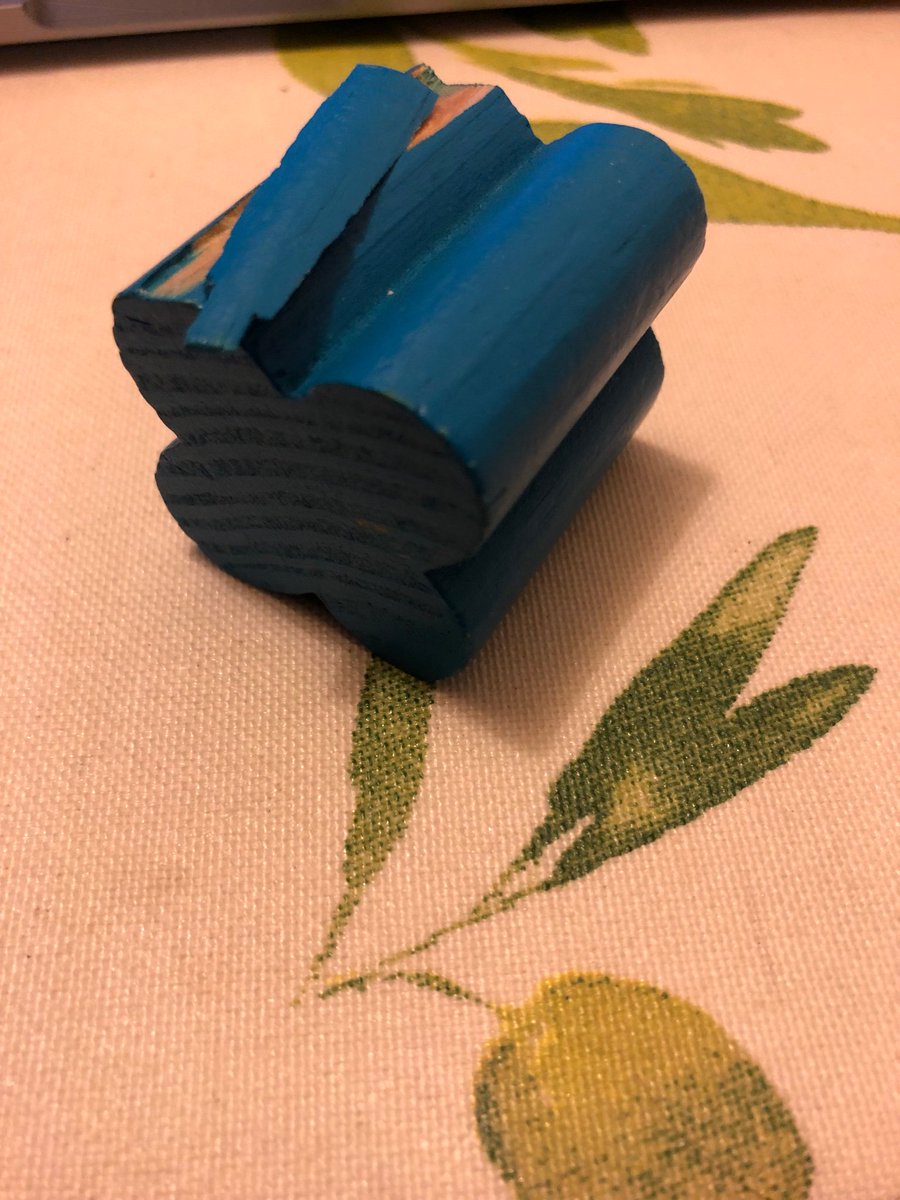OrleeGillis's tweet photo. @MelissaAndDoug
 have always loved your toys, until my recent major letdown with your shape sorter. The clover shape cracked into a serious choking hazard. #productrecall ? https://t.co/rR6FaJeTcv