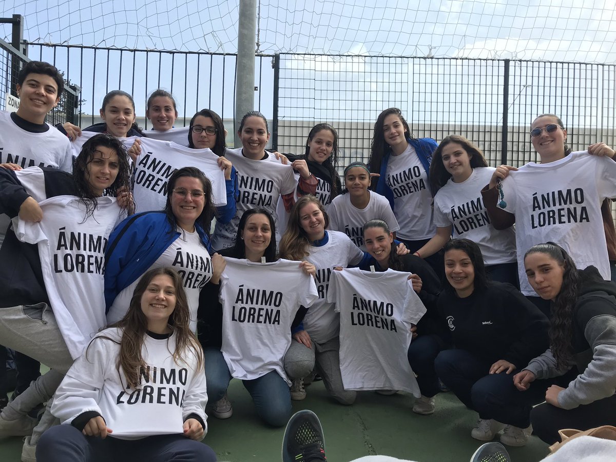 lorenatraverso's tweet photo. QUร GRAN FAMILIA TENGO.
QUร SUERTE TENEROS.
QUร ORGULLOSA DE PERTENECER A ELLA DESDE HACE AรOS.
OS QUIERO MรS. ๐๐
ยกMIL GRACIAS!
#MisNenis #SiempreCamoens #MiFamilia #PorTodoLoQueNosQueda #TodasSomosUnaNuncaLoOlvideis #Capi12 ๐ https://t.co/PC7qc303zJ