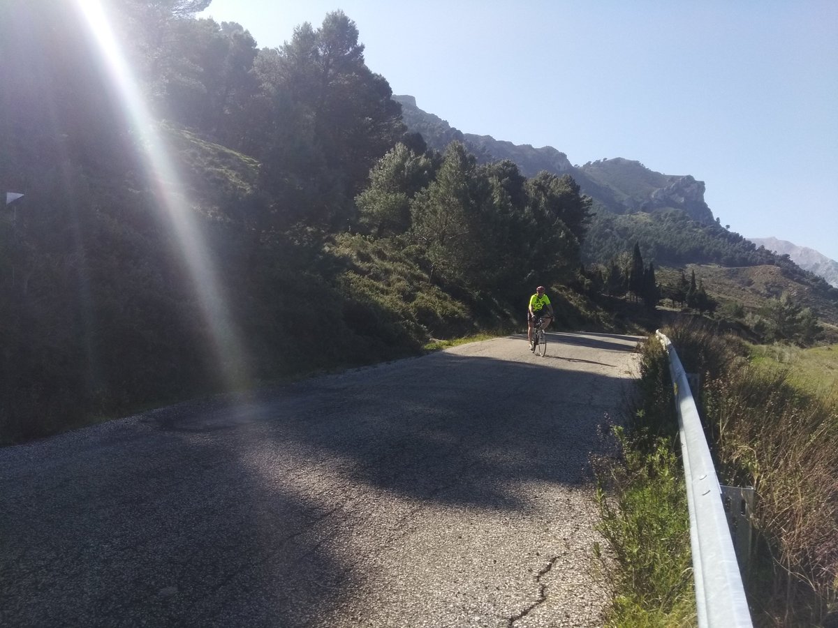 Dag 3, tussendoortje, 73 k 1400 altm.
strava.com/activities/217… #strava