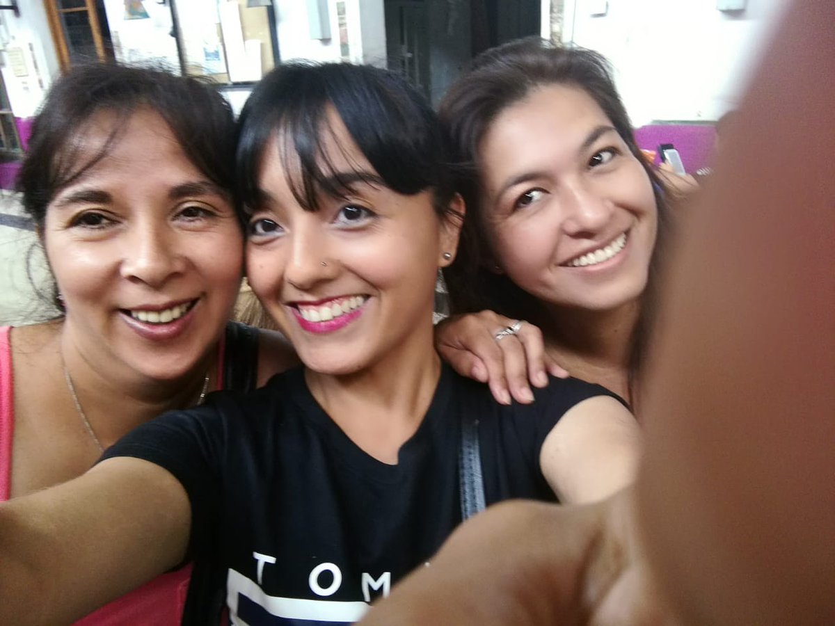 telu202's tweet photo. Amigas cómo usteds es lo que vale gracias por estar las quiero mil!😘💪 https://t.co/HynhoX0x0p