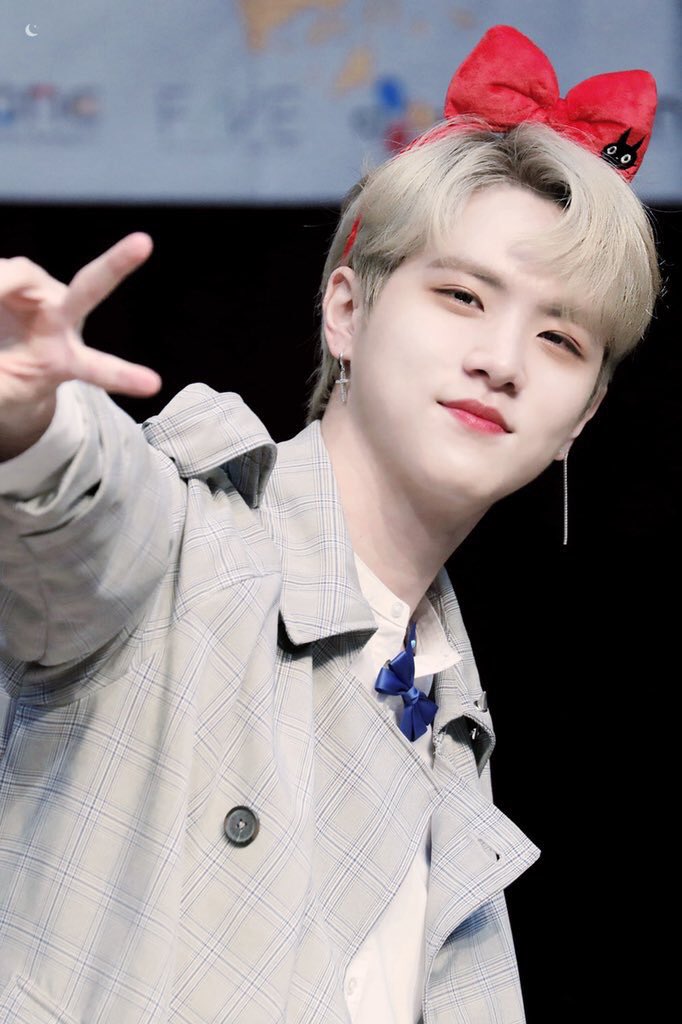 timetodonghan's tweet photo. 울 동한이 꿀떡말랑최강강쥐야 ㅠㅠ 😭 https://t.co/PUNFKm4DWW