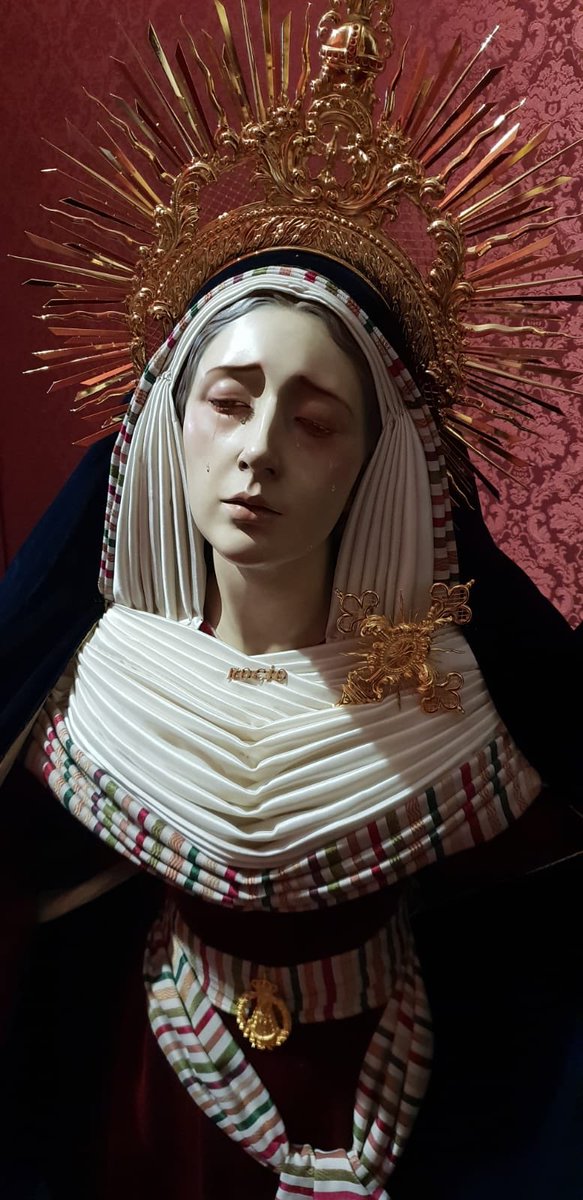 C_SantiagoBaza's tweet photo. María Stma. del Rocío en sus Misterios Dolorosos ataviada de hebrea por nuestra camarera María José Torres.
Gracias por el cariño y profesionalidad que has puesto a la que ha sido tu primera vestimenta. Un resultado sorprendente y maravilloso. https://t.co/8u0qhf6J8d