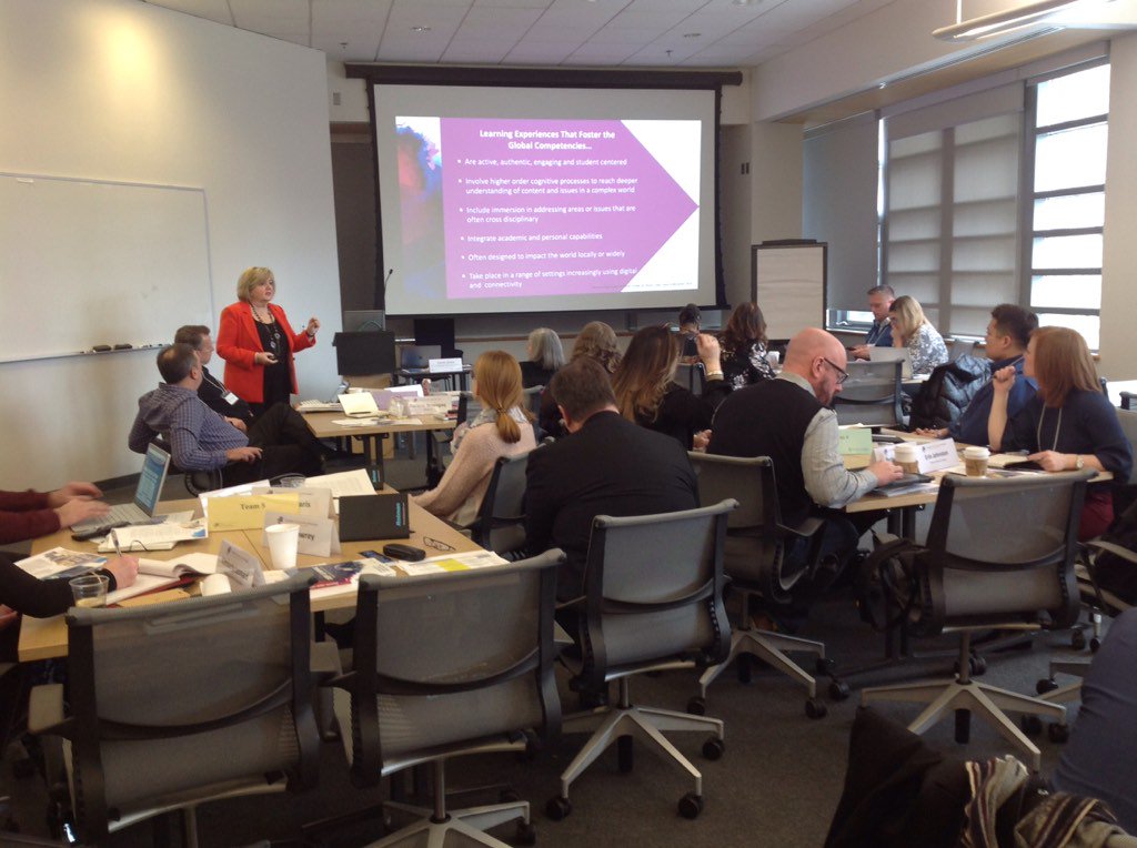 RodThompson18's tweet photo. Joanne Quinn @NewPedagogies opens the #outstandingprincipals Academy on Deep Learning @RotmanExecutive https://t.co/trNIdk7aNJ
