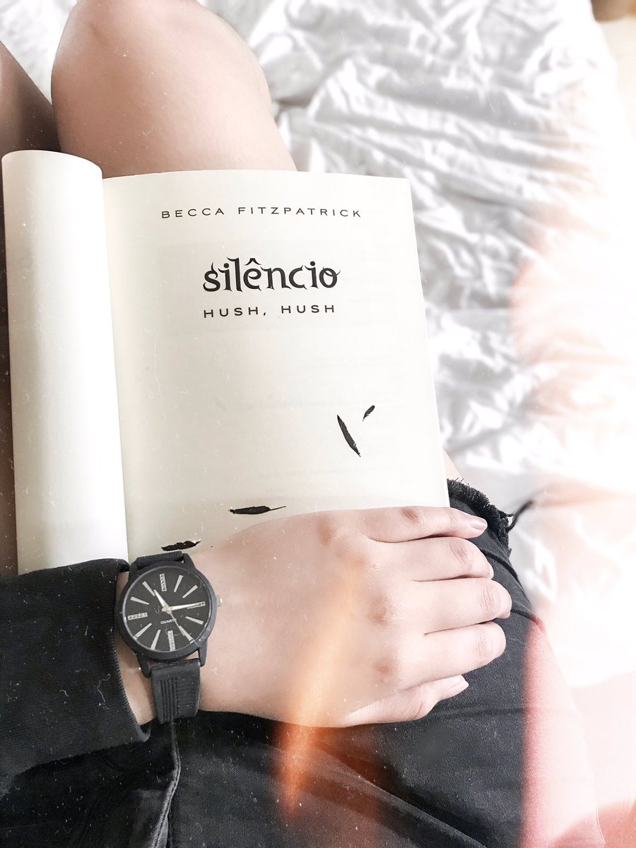 ❝Sei que faria qualquer coisa por você, mesmo que para isso tivesse que agir contra meus instintos e minha natureza. Abriria mão de tudo que tenho, até da minha alma, por você. Se isso não é amor, é o melhor que tenho para oferecer.❞ #HushHush