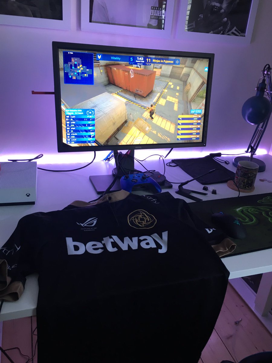 admcsgo_'s tweet photo. Lets go @NiPGaming ! Supporting from Scotland. Secure the playoffs bois 💪 @GeT_RiGhT @f0rest @denniscsgod  @REZcsgo @Lekr0 @pitaCSGO 🇸🇪 #iemkatowice https://t.co/Uuq4kq8vKd