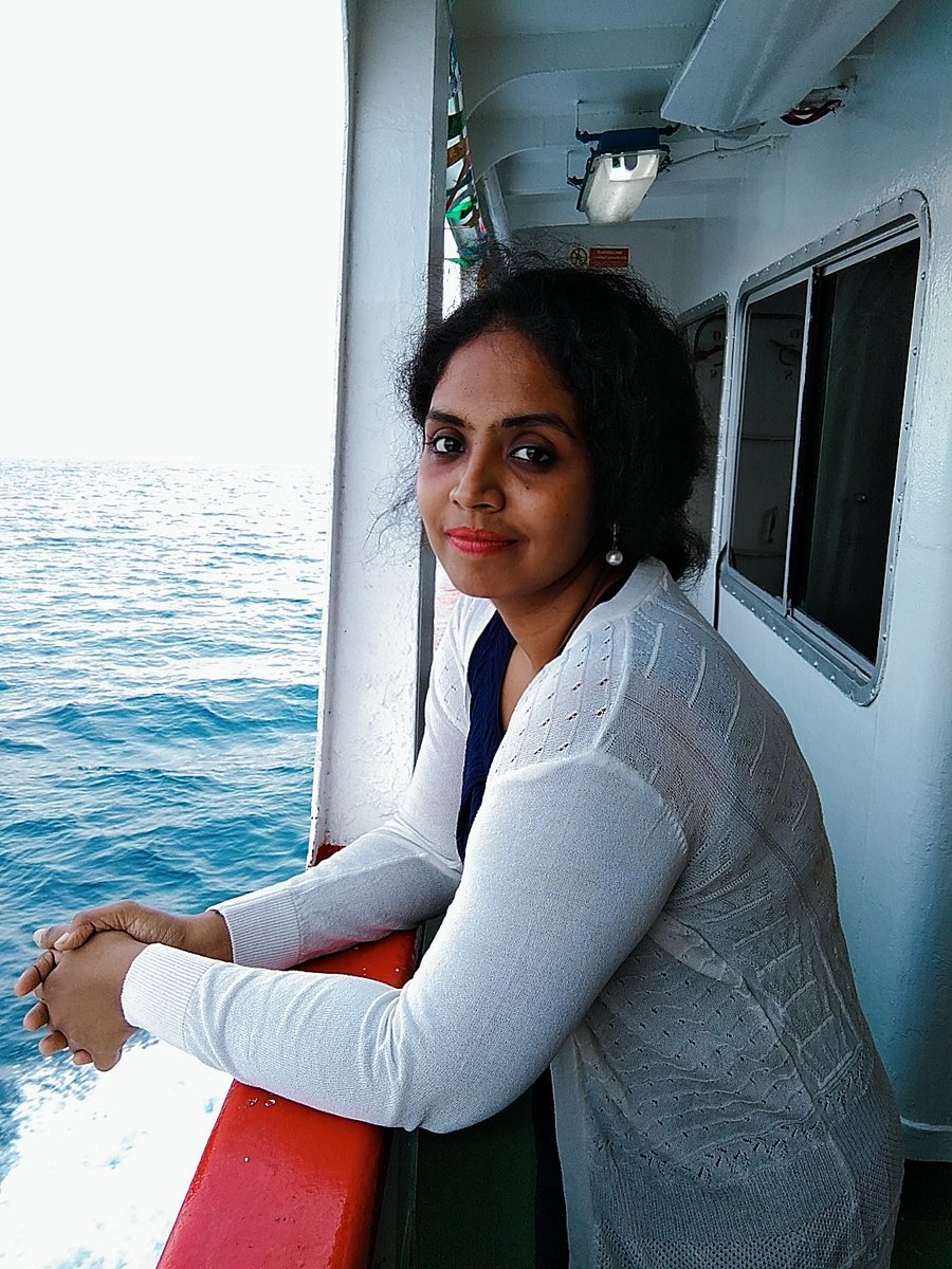 padmavathyvae's tweet photo. That Kappal kaathu sea moment😀😀
#writerVpadmavathy #padmavathywriter https://t.co/eXyXyIVJHF