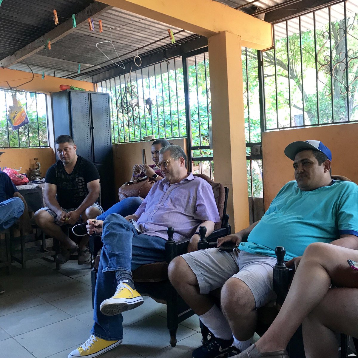 Gracias Rodrigo “Chucho” Tello por invitarme a tu residencia el día de Hoy en Monagrillo, para compartir con tus padres este reto y compromiso que hemos adquirido. 
#manuelcohen #chuchotello #monagrillo #chitre #herrera #azuero #panama #despertemospanamá