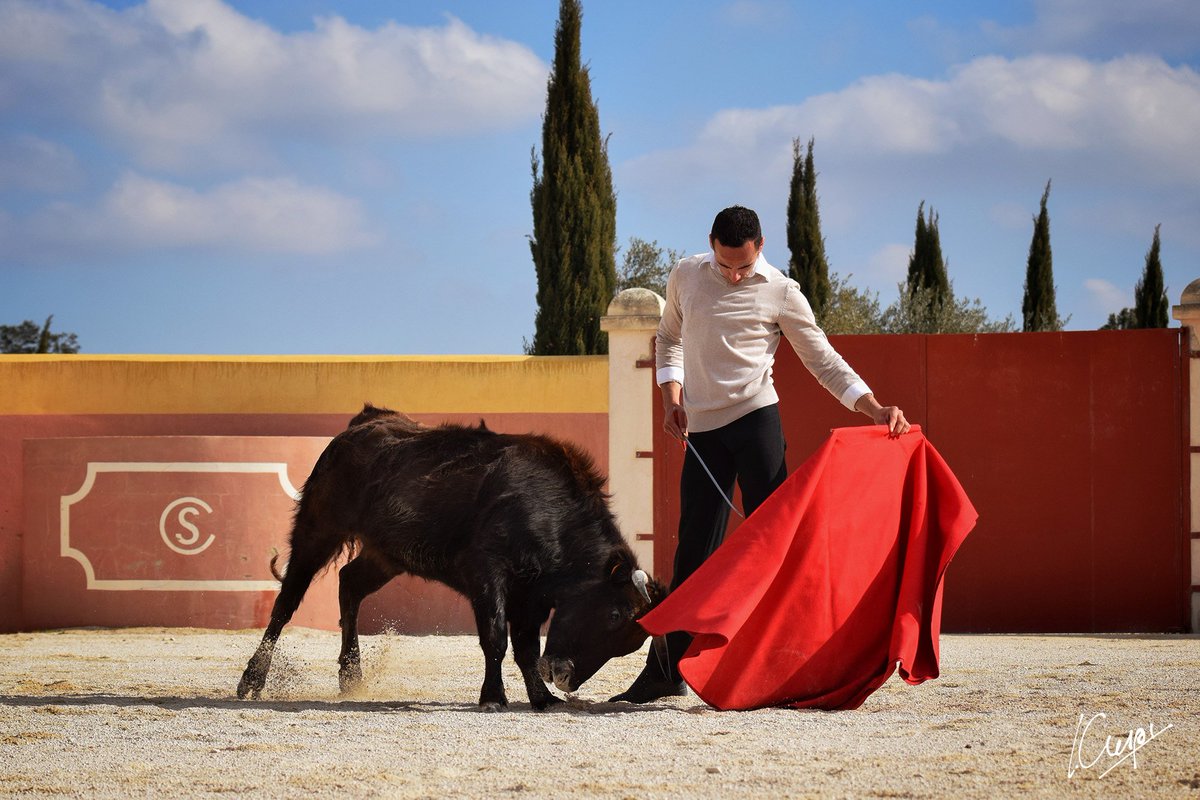 Serviciosa de @CuraValverde en la muleta de <a href="/BaptisteCisse/">Baptiste cissé</a> el pasado domingo.