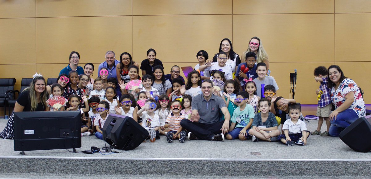 advecsaopaulo's tweet photo. Nessa manhã oramos e ungimos nossas crianças. Declaramos profeticamente que elas são do Senhor Jesus! E o Departamento infantil Interligados Kids(@interligadoskids_sp ) fez uma linda homenagem ao nosso Pr. Alexandre Rangel que completará mais um ano de vida.

#ebd
#advecsp https://t.co/aLfrPKNmBz