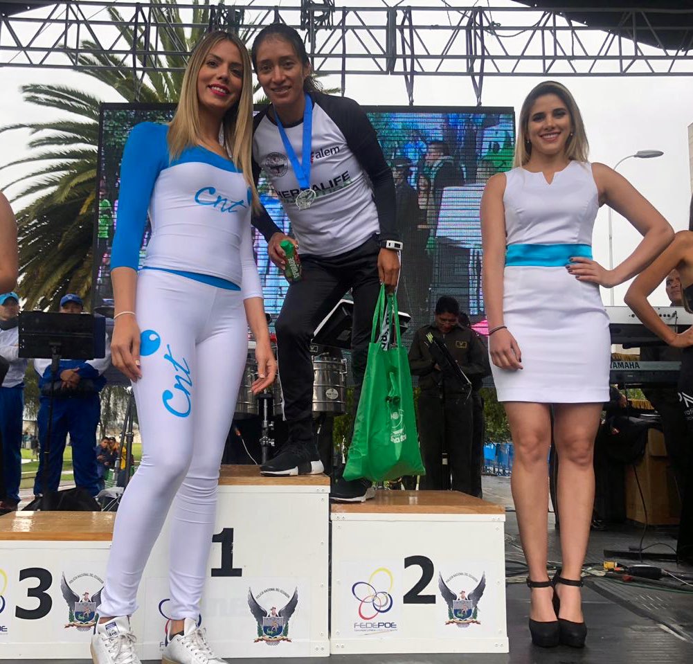 CNTinforma's tweet photo. Todos somos ganadores en la  carrera #PolicíaHéroeDePaz. 15 años con el deporte. #CNTConElDeporte https://t.co/sC2AYl4PVt