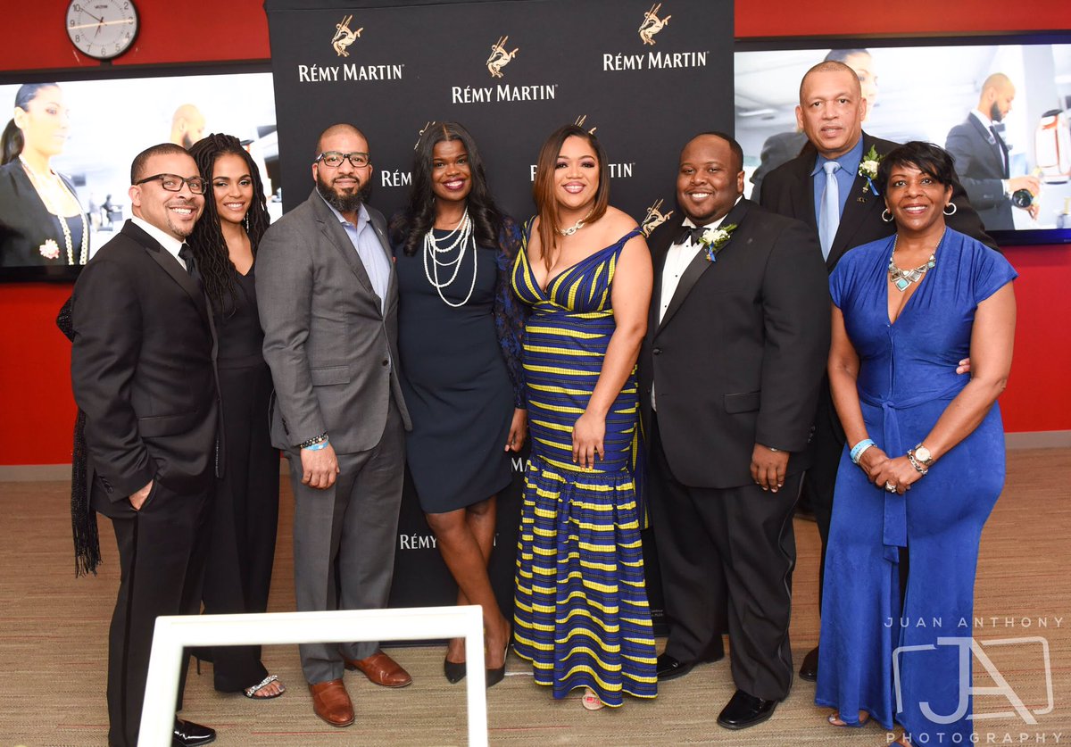 janthonyimages's tweet photo. #legacyawardsgala #blackpages #remymartin #malcolmxcollege #blackhistorymonth #juananthonyimages #worldbusinesschicago #chicagotoafrica #wdbmarketing #powbiz https://t.co/Qt5viwo1X3
