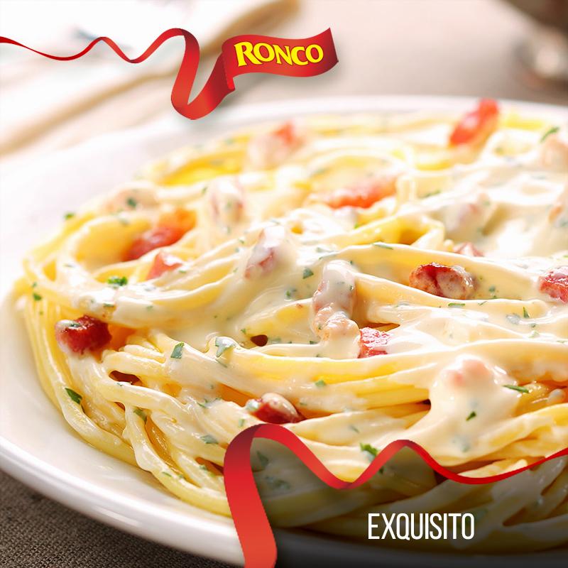 Acompañar un plato de pasta con una deliciosa salsa a la carbonara, es una idea que merece ser ganadora de un premio. 😃❤