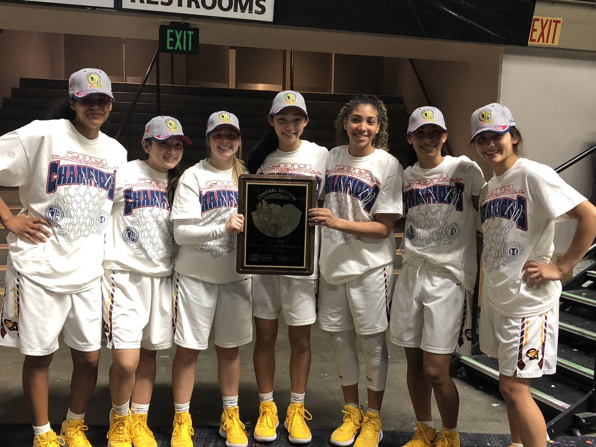 alexasydney10's tweet image. Ring season!💍 #7peat