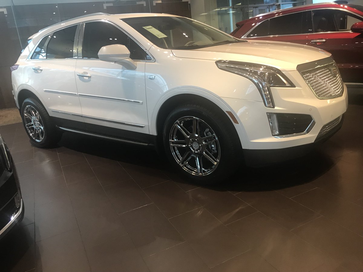 CVDAuto's tweet photo. 2019 Cadillac XT5 with Vogue VT379 Signature V and Heavy Mesh Grill #CVDAuto #2019 #Cadillac #XT5 #Vogue #VT379 #HeavyMeshGrille https://t.co/9UTRo0st5m