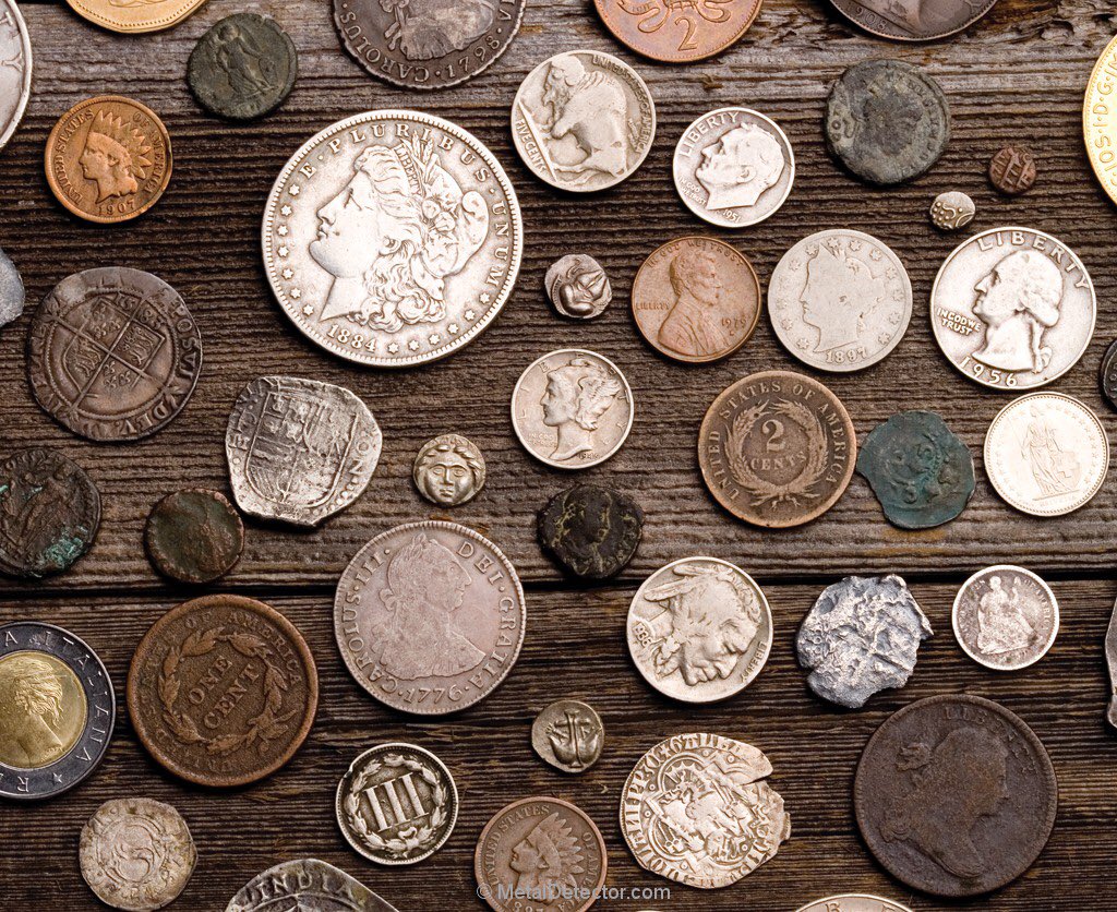 james_galler's tweet photo. Great finds today by the way. Few more coins to add to my collection #discover #relics #metal #find https://t.co/KjdanjyCIE