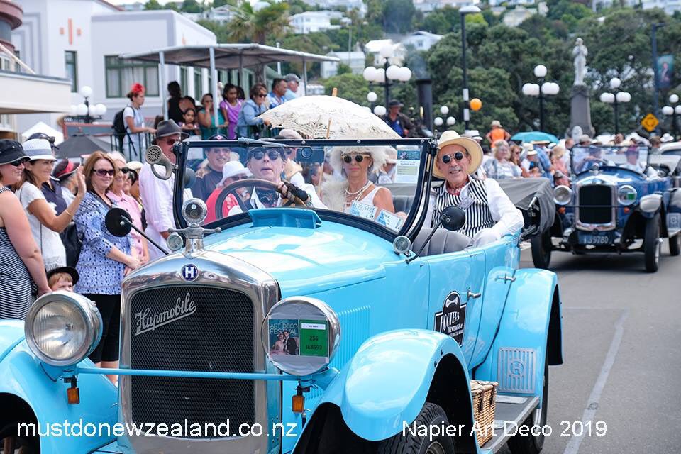 Don’t miss the Art Deco Festival in Napier 2020, this event is SO much fun. #NZMustDo #napier #artdeco 
mustdonewzealand.co.nz