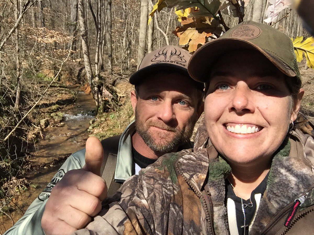 krisfrombama_xx's tweet photo. Puttinโ in the work! #ThereIsNoOffseason Itโs time to #ChumEmUp, folks! Got a new #ChadandCrossbowKristy special #deercrack ๐๐. The other #secretrecipe will go on next week. #deerhunting #bowhunting #minerals #EHGTribe #ParamountOutdoors #AlwaysOutside #FrontTowardEnemy https://t.co/24pHBvhhMq