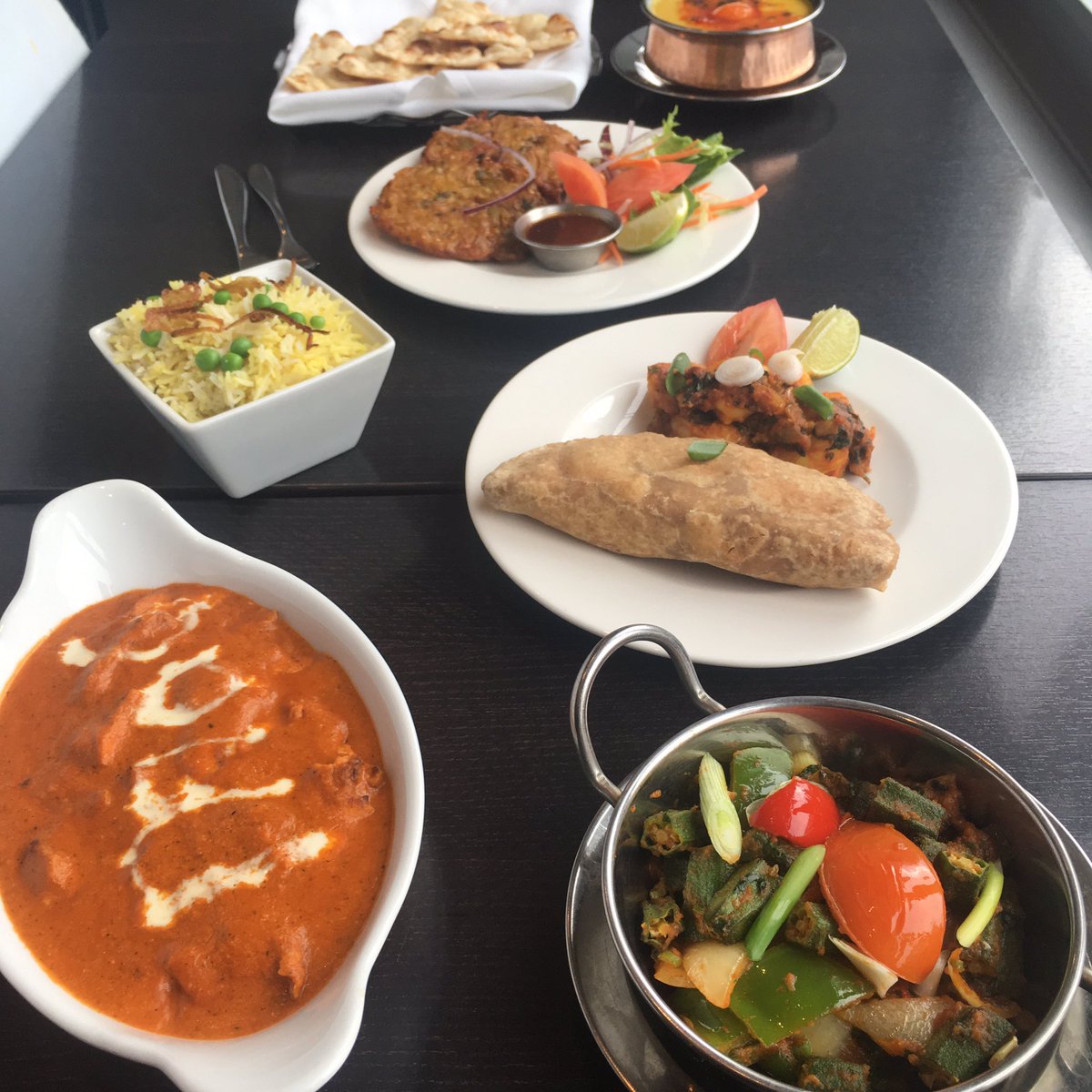 mogulindian's tweet photo. After a sunny Sunday it’s time for a nice bottle of wine followed by some delicious curries...  #Mogul #Greenwich #Eat #SE10 #Takeaway #order #restaurant #lovefood #curry #southlondon https://t.co/ZOaBh6MtNI