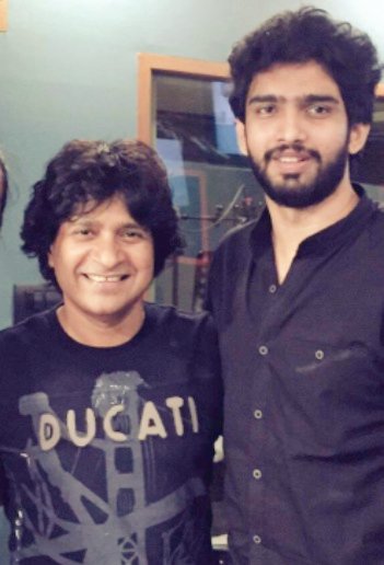 Good News
Amaal is Coming With His New Romantic Melody #TumNaAaye  From the Movie #Badla 
Singer @K_K_Pal
Lyricist #AMTuraz 
Pure Original ♥