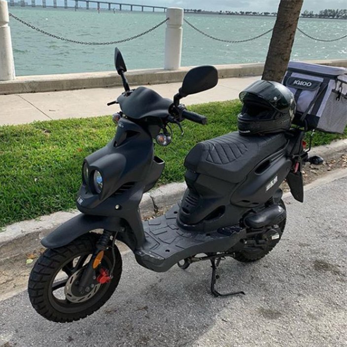 genuinescootco's tweet photo. Don’t forget to strap down the cooler for your weekend rides. Photo: @roughhouse305 #roughhouse #weekend #genuineroughhouse #rh50
#genuinescooter #genuinescooters #scooter #scooters #scootscoot #scootlife #scooterlife #twowheels #fun #adventure https://t.co/3WC1B8lICD