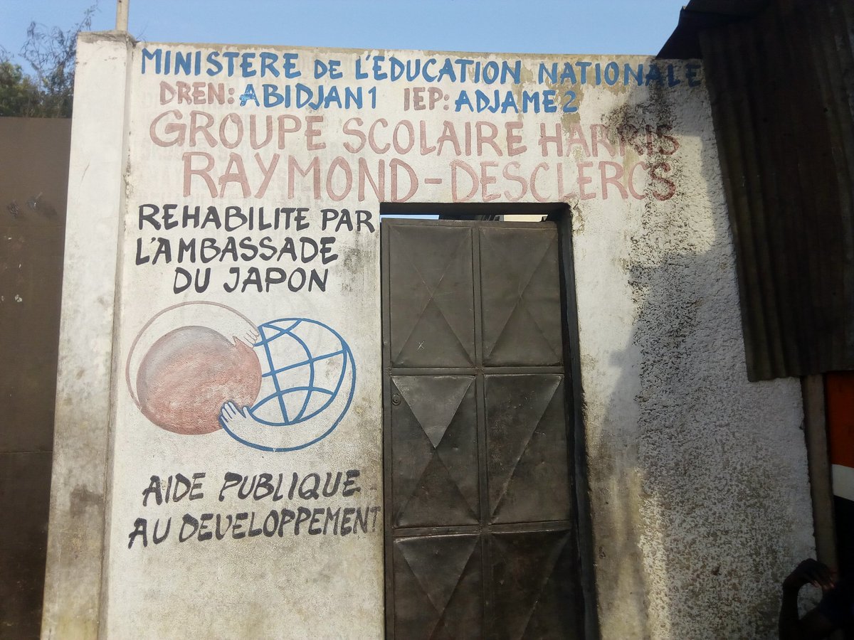 sarahdeuh's tweet photo. Adjame le plus grand centre de vote d'Abidjan du fait de ces 8bureaux #SenegalVote https://t.co/orHunkGVMw