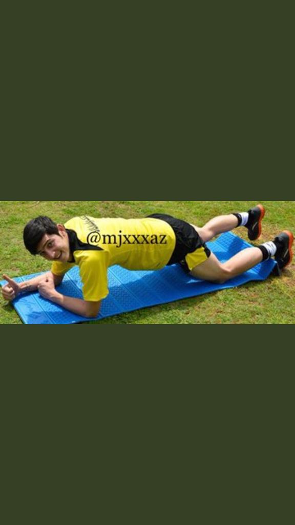 DybalaKo's tweet photo. سردار ازمون 🤤❤🤤 https://t.co/TkIFDT84Ms