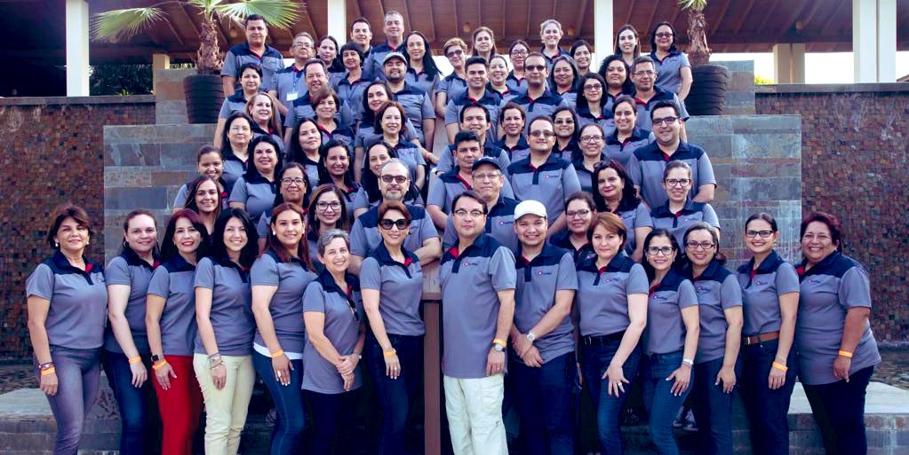 RosalpinaR's tweet photo. “Yo hago lo que tú no puedes, y tú haces lo que yo no puedo. Juntos podemos hacer grandes cosas”
Madre Teresa de Calcuta.

#TeamUnitec
#TransformandoVidas https://t.co/Ze9lDQ2jiv