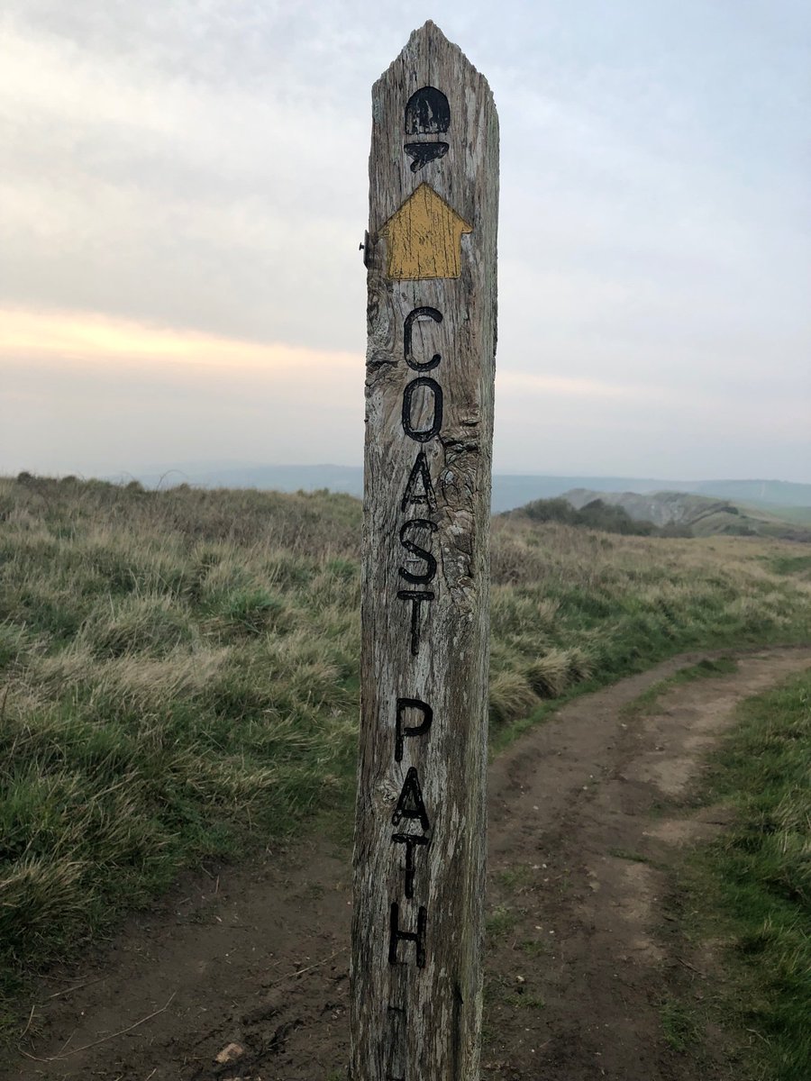 Dukes_Year7's tweet photo. Ending the half term with an idyllic coastal walk in preparation for DofE season 🥾🌊 @DofE  @Dukes_N17  #Ringstead #DurdleDoor #LulworthCove https://t.co/E7cLfHOqeJ