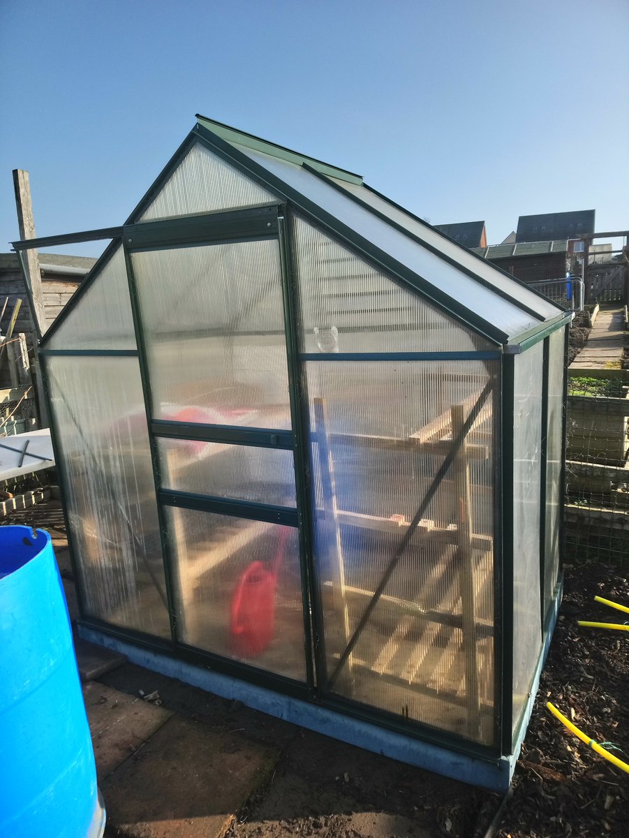 sammyhepper's tweet photo. Greenhouse built, secured, cleaned up, seeds started, fence painted and worm farm started 👨‍🌾 https://t.co/TpZl8zRz0Q
