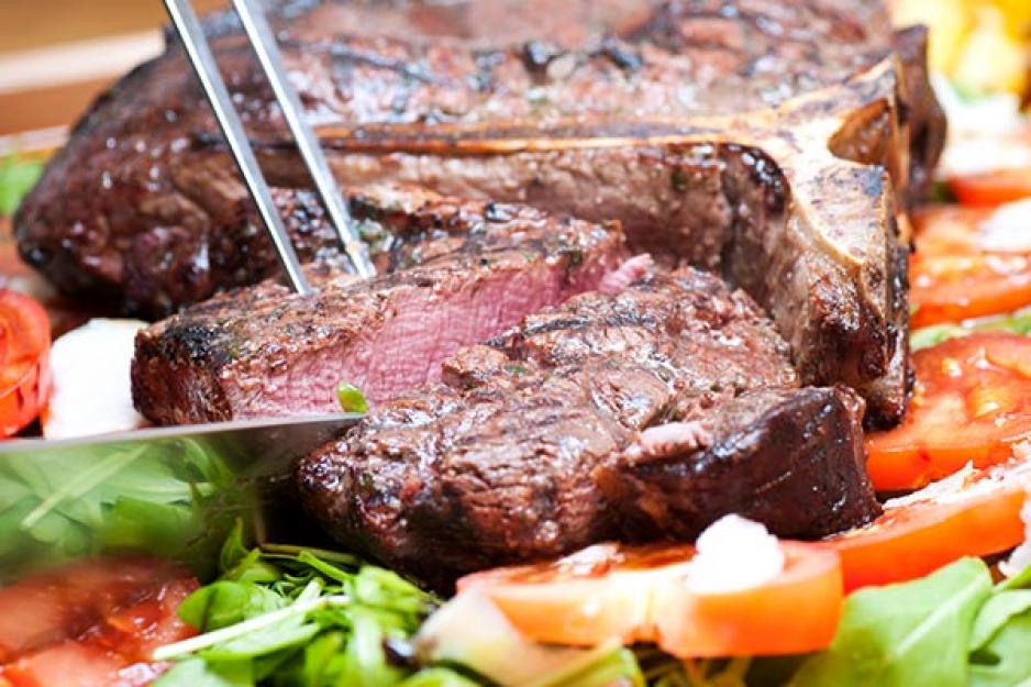 NapoleonProduct's tweet photo. Everything you need to know about dry aged beef 🥩 ➡️ https://t.co/I9XKdHeWwn  #napoleongrill #barbecue #steak #dryaged #BBQ https://t.co/CbSyjhwWt7