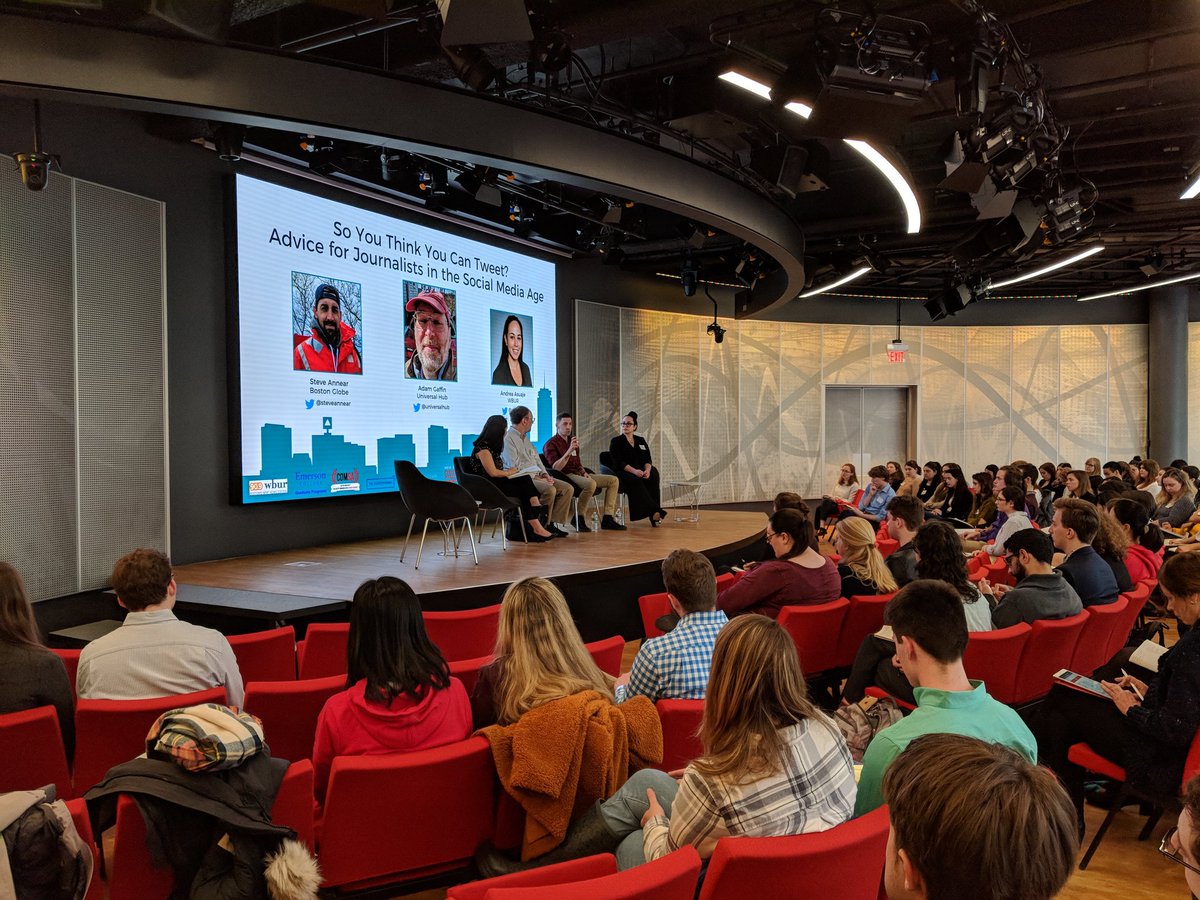 singernews's tweet photo. Dropping by the @dailyfreepress #TheNextEdition conference to listen to some wisdom about social media and share a little wisdom about writing ledes. https://t.co/w9bpNqisO1
