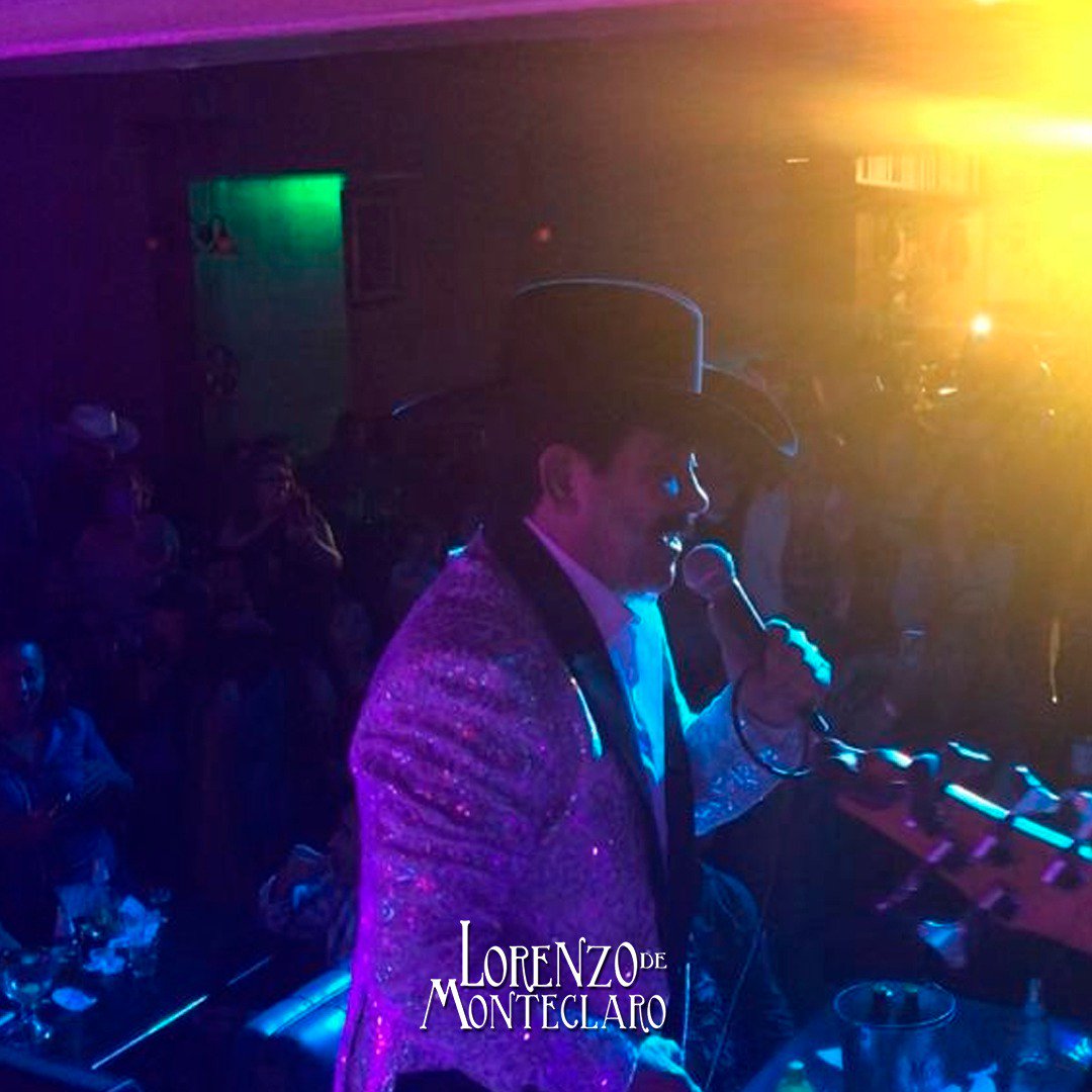 ldmonteclaro's tweet photo. Excelente noche ayer con mis amigos de Comptom, CA estamos agradecidos por una gran velada.
¡GRACIAS!
.
.
#lorenzodemonteclaro #laleyendaviva #comptom #lorenzo60 https://t.co/XPa8r71PBe